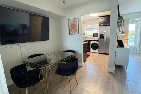 Copropriété à vendre à Miami Beach, Floride: 1 chambre, 61.5 m2 № 2057279 - photo 10