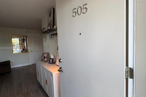 Copropriété à vendre à Miami Beach, Floride: 1 chambre, 61.5 m2 № 2057279 - photo 16