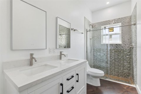 Casa en venta en Orlando, Florida, 5 dormitorios, 209.12 m2 № 2385590 - foto 15