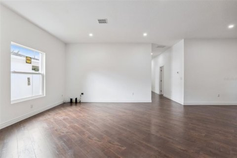 Casa en venta en Orlando, Florida, 5 dormitorios, 209.12 m2 № 2385590 - foto 27