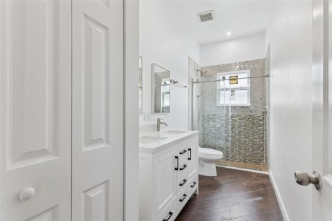 Casa en venta en Orlando, Florida, 5 dormitorios, 209.12 m2 № 2385590 - foto 14
