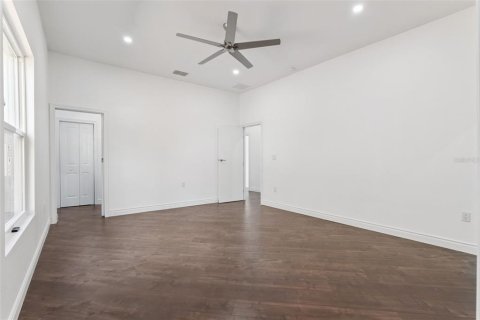 Casa en venta en Orlando, Florida, 5 dormitorios, 209.12 m2 № 2385590 - foto 5