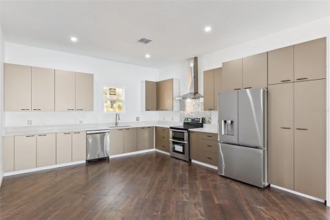 Casa en venta en Orlando, Florida, 5 dormitorios, 209.12 m2 № 2385590 - foto 29