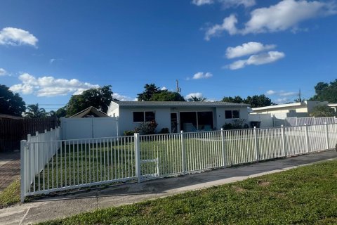Villa ou maison à Lake Worth, Floride 3 chambres, 150.41 m2 № 2433407