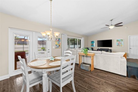 House in Riverview, Florida 4 bedrooms, 222.97 sq.m. № 2393654 - photo 19