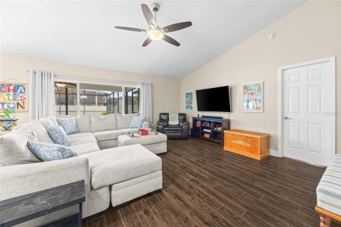 House in Riverview, Florida 4 bedrooms, 222.97 sq.m. № 2393654 - photo 22
