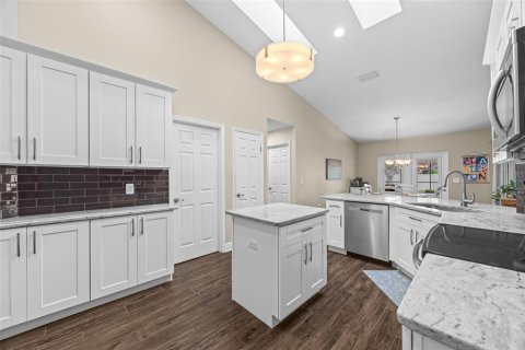 House in Riverview, Florida 4 bedrooms, 222.97 sq.m. № 2393654 - photo 14