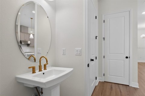 Townhouse in Windermere, Florida 3 bedrooms, 157.84 sq.m. № 2379752 - photo 11