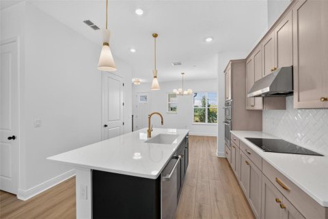 Townhouse in Windermere, Florida 3 bedrooms, 157.84 sq.m. № 2379752 - photo 7