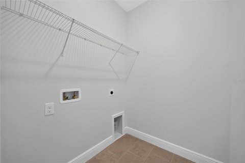 Townhouse in Windermere, Florida 3 bedrooms, 157.84 sq.m. № 2379752 - photo 20