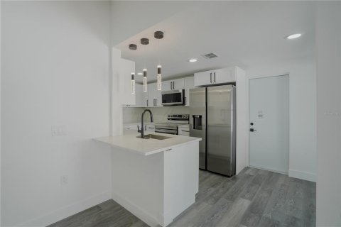 Villa ou maison à louer à Venice, Floride: 2 chambres, 145.11 m2 № 2388288 - photo 5