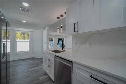 Villa ou maison à louer à Venice, Floride: 2 chambres, 145.11 m2 № 2388288 - photo 21