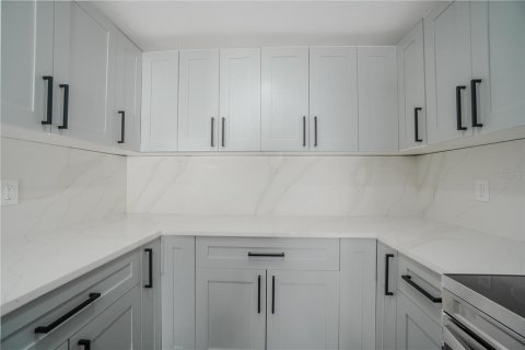 Villa ou maison à louer à Venice, Floride: 2 chambres, 145.11 m2 № 2388288 - photo 7