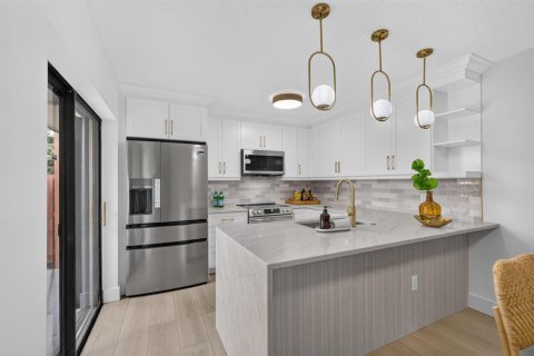 Touwnhouse à vendre à West Palm Beach, Floride: 2 chambres, 114.83 m2 № 2431462 - photo 18