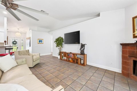 House in Orlando, Florida 3 bedrooms, 161.28 sq.m. № 2239398 - photo 12