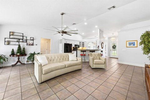 House in Orlando, Florida 3 bedrooms, 161.28 sq.m. № 2239398 - photo 11