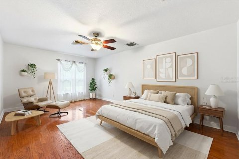 House in Orlando, Florida 3 bedrooms, 161.28 sq.m. № 2239398 - photo 16