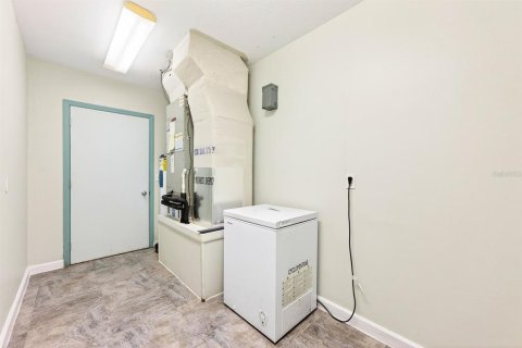 House in Orlando, Florida 3 bedrooms, 161.28 sq.m. № 2239398 - photo 24
