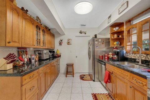 Villa ou maison à vendre à Coral Gables, Floride: 3 chambres, 152.64 m2 № 2179925 - photo 7