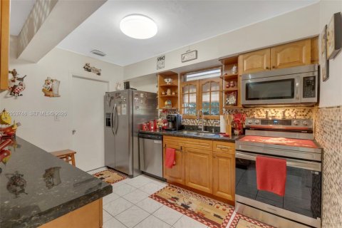 Villa ou maison à vendre à Coral Gables, Floride: 3 chambres, 152.64 m2 № 2179925 - photo 8