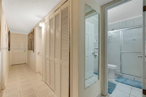 Villa ou maison à vendre à Coral Gables, Floride: 3 chambres, 152.64 m2 № 2179925 - photo 18