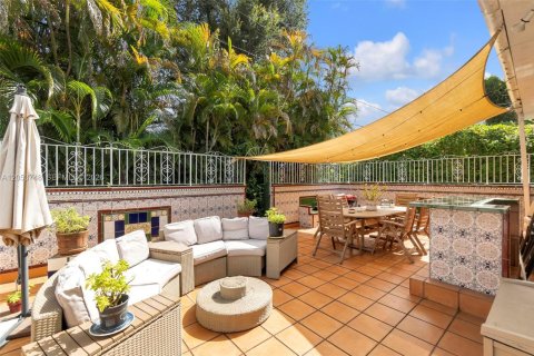 Villa ou maison à vendre à Coral Gables, Floride: 3 chambres, 152.64 m2 № 2179925 - photo 28