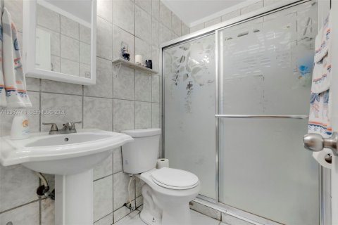 Villa ou maison à vendre à Coral Gables, Floride: 3 chambres, 152.64 m2 № 2179925 - photo 26