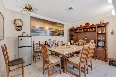 Villa ou maison à vendre à Coral Gables, Floride: 3 chambres, 152.64 m2 № 2179925 - photo 17