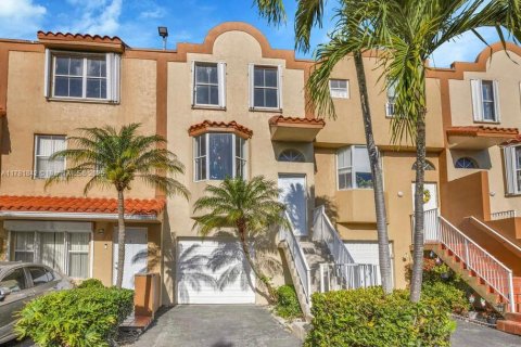 Townhouse in Miami, Florida 3 bedrooms, 144.93 sq.m. № 1697144 - photo 20