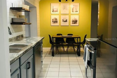 Casa en venta en Tampa, Florida, 4 dormitorios, 167.78 m2 № 2386485 - foto 7