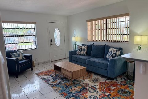 Casa en venta en Tampa, Florida, 4 dormitorios, 167.78 m2 № 2386485 - foto 2