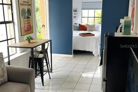 Casa en venta en Tampa, Florida, 4 dormitorios, 167.78 m2 № 2386485 - foto 19
