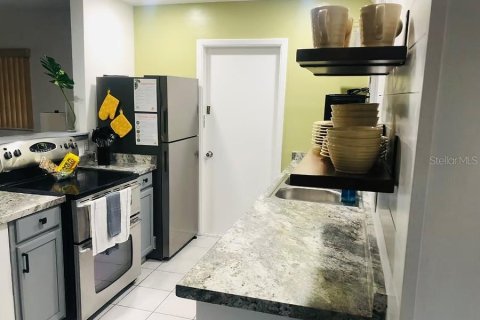 Casa en venta en Tampa, Florida, 4 dormitorios, 167.78 m2 № 2386485 - foto 8
