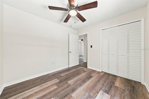 House in Eustis, Florida 4 bedrooms, 155.05 sq.m. № 2226022 - photo 22