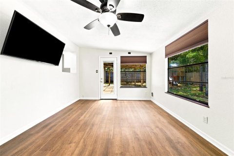 House in Eustis, Florida 4 bedrooms, 155.05 sq.m. № 2226022 - photo 26