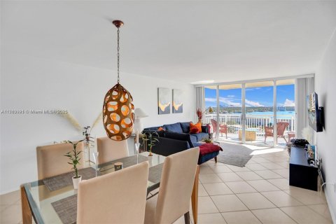 Copropriété à vendre à Aventura, Floride: 1 chambre, 93.37 m2 № 1958753 - photo 9