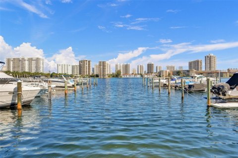 Copropriété à vendre à Aventura, Floride: 1 chambre, 93.37 m2 № 1958753 - photo 27