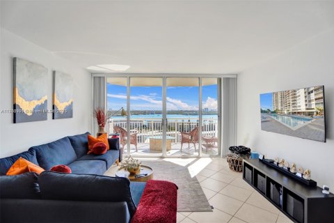 Copropriété à vendre à Aventura, Floride: 1 chambre, 93.37 m2 № 1958753 - photo 2