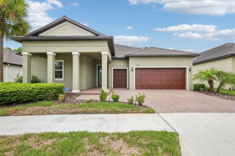 House in Land O' Lakes, Florida 3 bedrooms, 218.23 sq.m. № 2095723