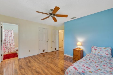 House in Vero Beach, Florida 2 bedrooms, 100.15 sq.m. № 2282446 - photo 12