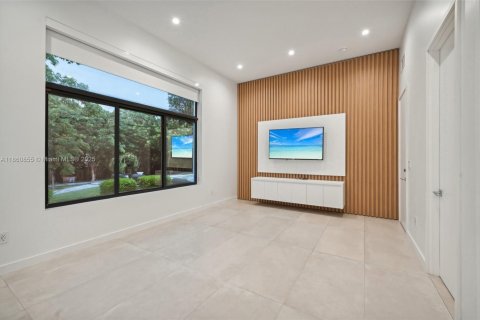 Casa en venta en Pinecrest, Florida, 6 dormitorios, 606.65 m2 № 1961144 - foto 19