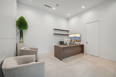 Casa en venta en Pinecrest, Florida, 6 dormitorios, 606.65 m2 № 1961144 - foto 16