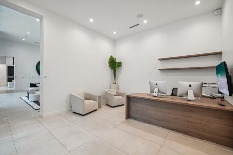 Casa en venta en Pinecrest, Florida, 6 dormitorios, 606.65 m2 № 1961144 - foto 15