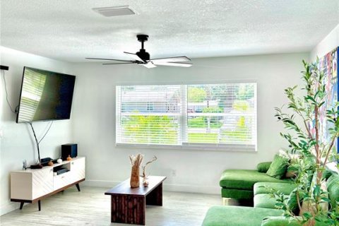 Villa ou maison à vendre à Tampa, Floride: 3 chambres, 116.69 m2 № 1905446 - photo 6
