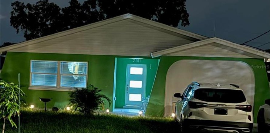 Villa ou maison à Tampa, Floride 3 chambres, 116.69 m2 № 1905446
