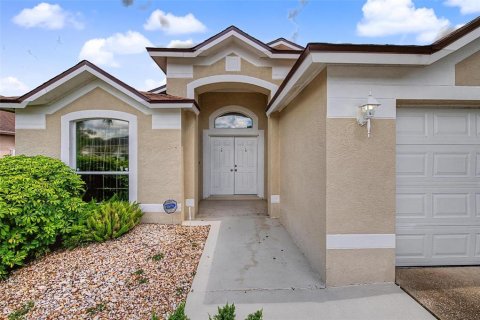 Casa en venta en Wesley Chapel, Florida, 3 dormitorios, 174.01 m2 № 2215881 - foto 2