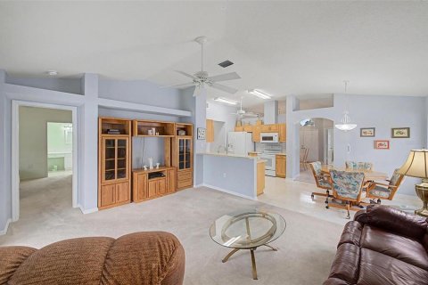 Casa en venta en Wesley Chapel, Florida, 3 dormitorios, 174.01 m2 № 2215881 - foto 15