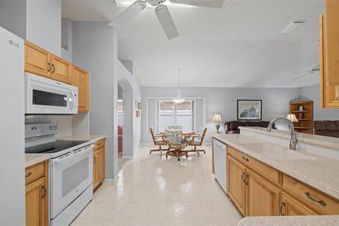 Casa en venta en Wesley Chapel, Florida, 3 dormitorios, 174.01 m2 № 2215881 - foto 28