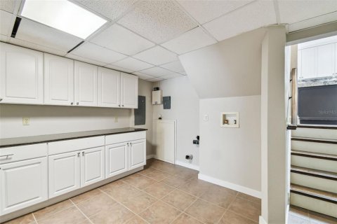 Casa en venta en Tampa, Florida, 7 dormitorios, 581.29 m2 № 1721054 - foto 27
