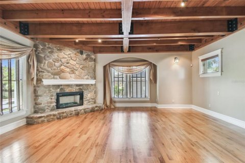 Casa en venta en Tampa, Florida, 7 dormitorios, 581.29 m2 № 1721054 - foto 12